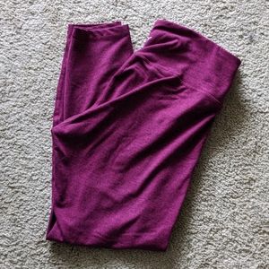 Old Navy High-Waisted 7/8 Magenta Leggings